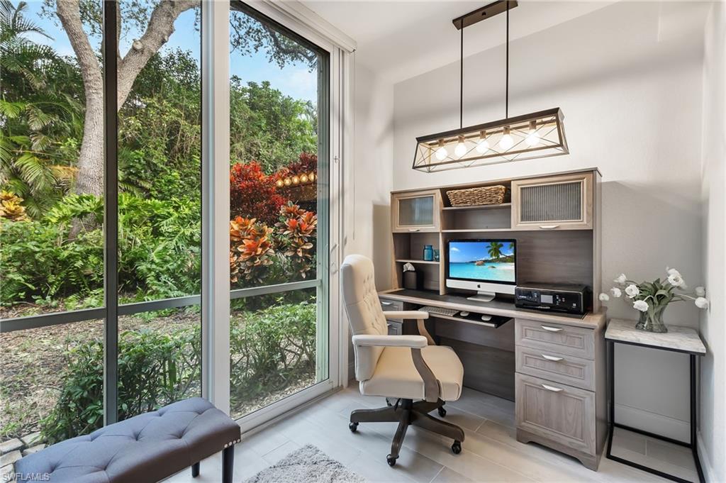 LAUREL OAKS AT PELICAN BAY - Residential