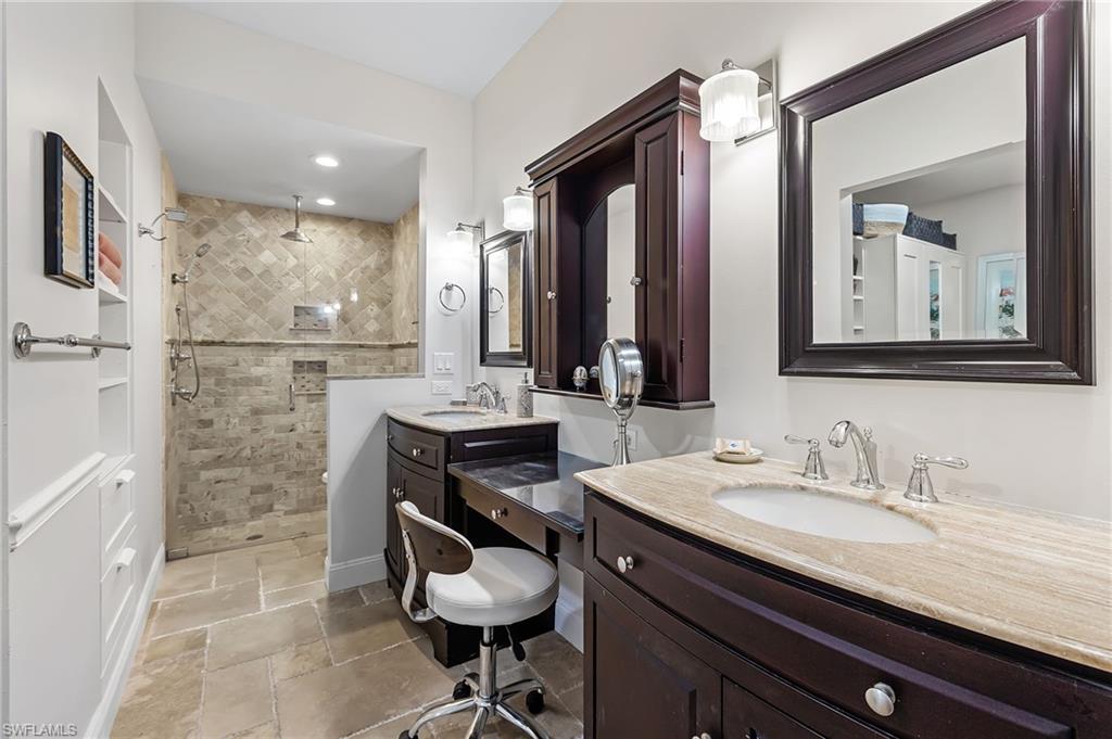 LAUREL OAKS AT PELICAN BAY - Residential