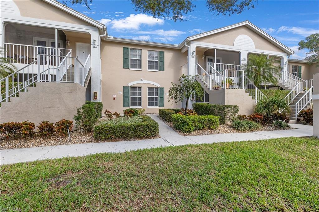 LAUREL OAKS AT PELICAN BAY - Residential