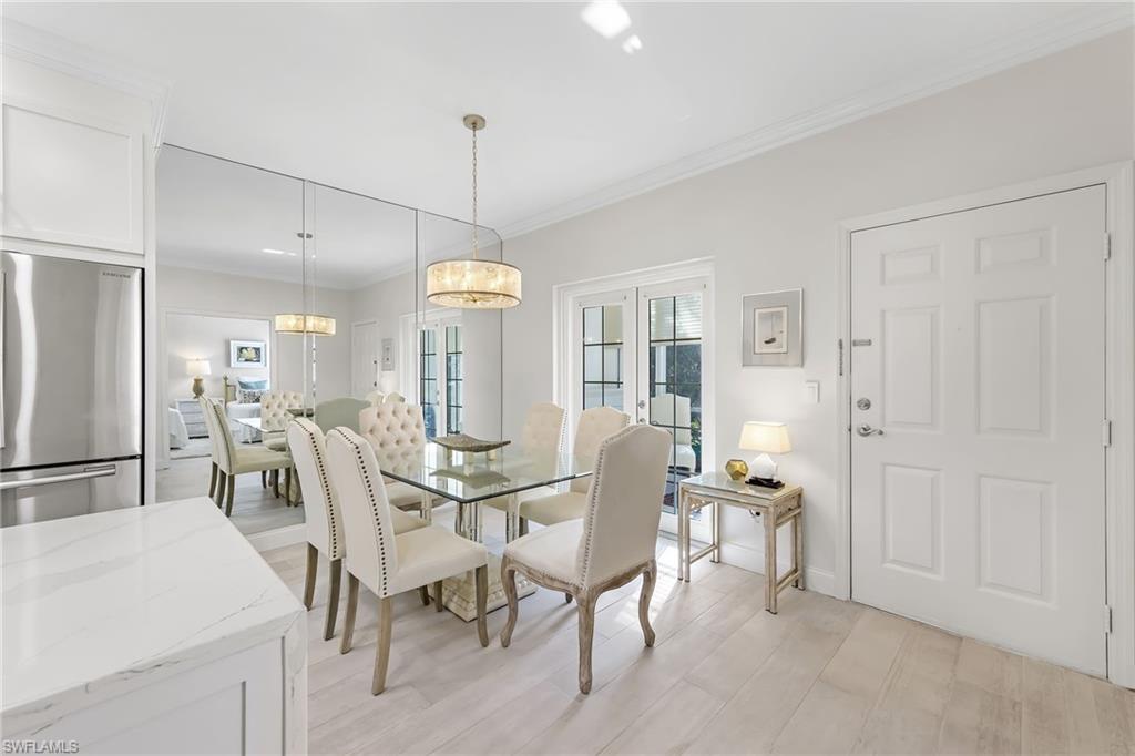 LAUREL OAKS AT PELICAN BAY - Residential