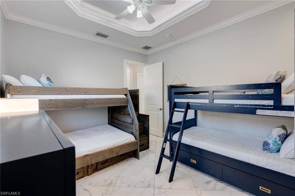 NAPLES PARK - Residential