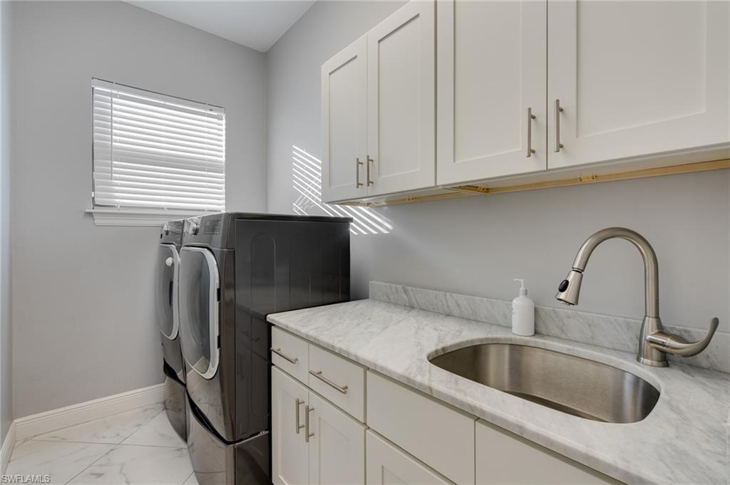 NAPLES PARK - Residential