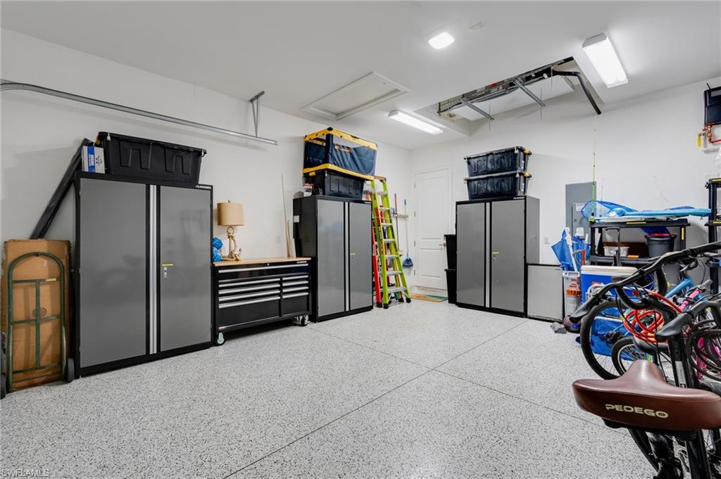 NAPLES PARK - Residential