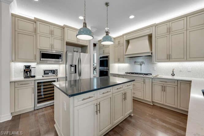 4406 Caldera CIR