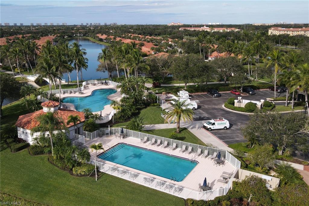 VILLAGE WALK - Residential