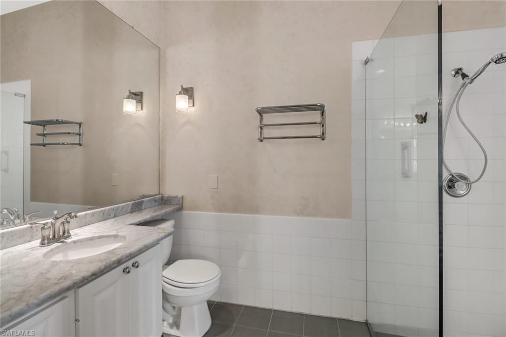 VILLAGE WALK - Residential