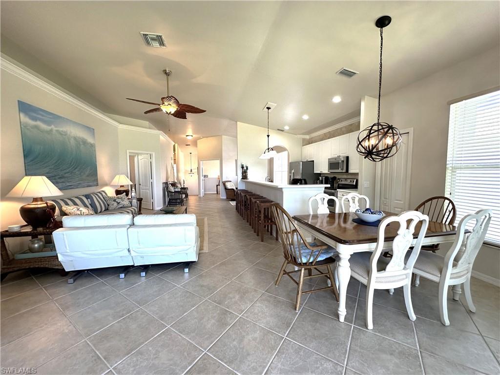 COLONIAL LINKS - Residential Lease