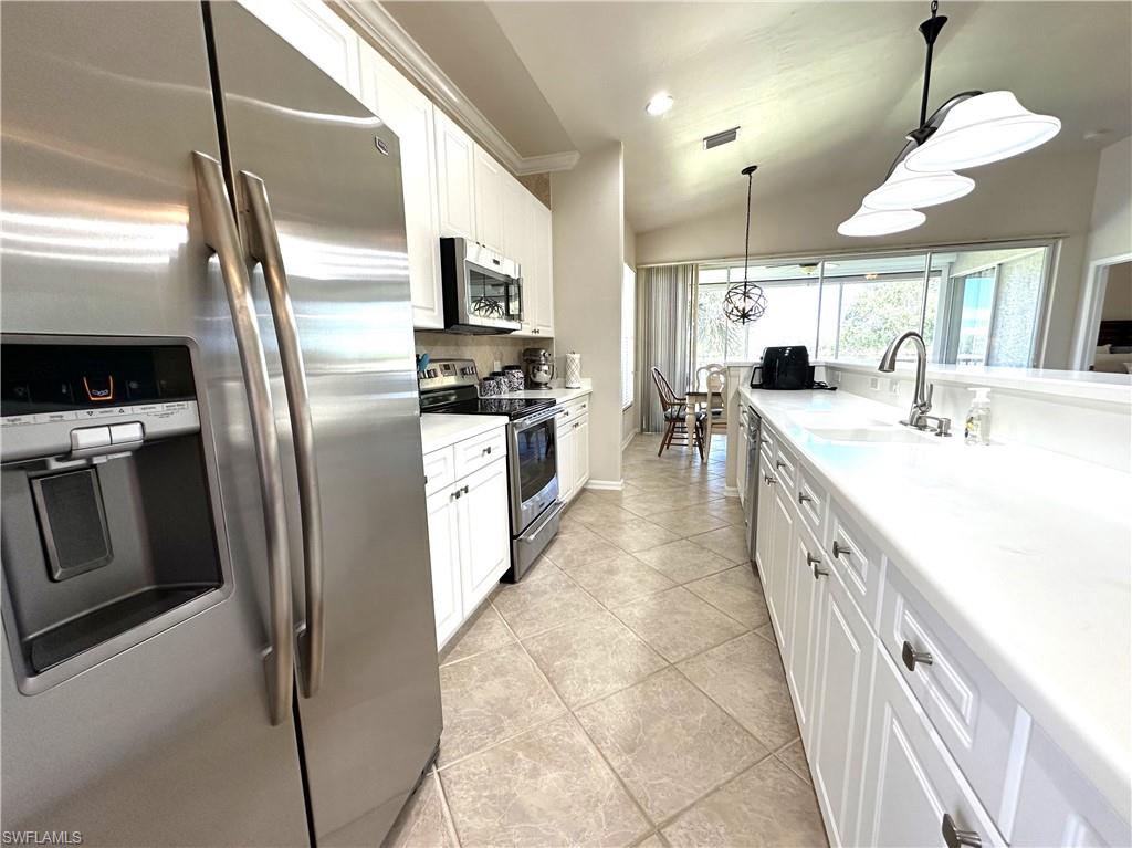 COLONIAL LINKS - Residential Lease