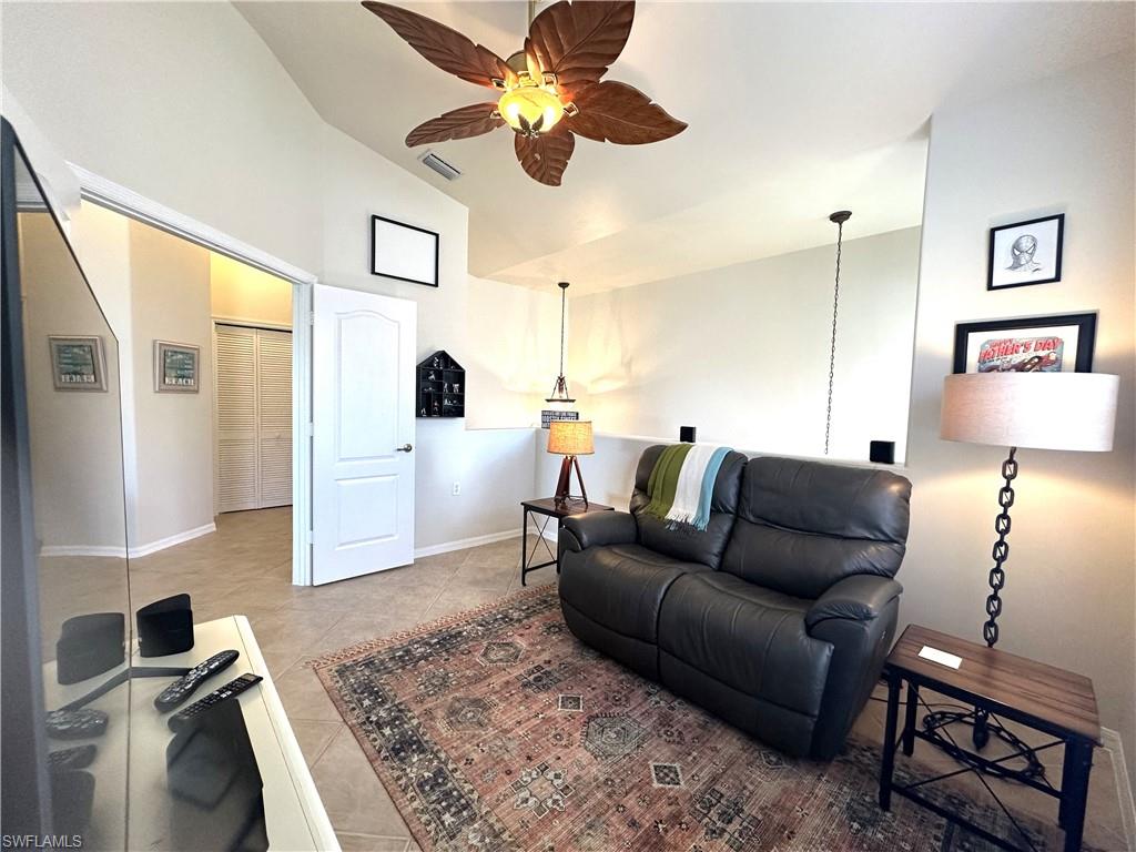 COLONIAL LINKS - Residential Lease