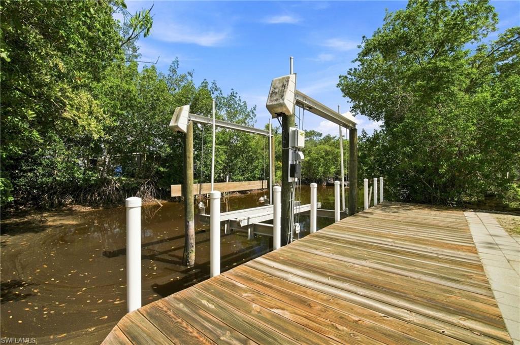 105 Cardinal CT