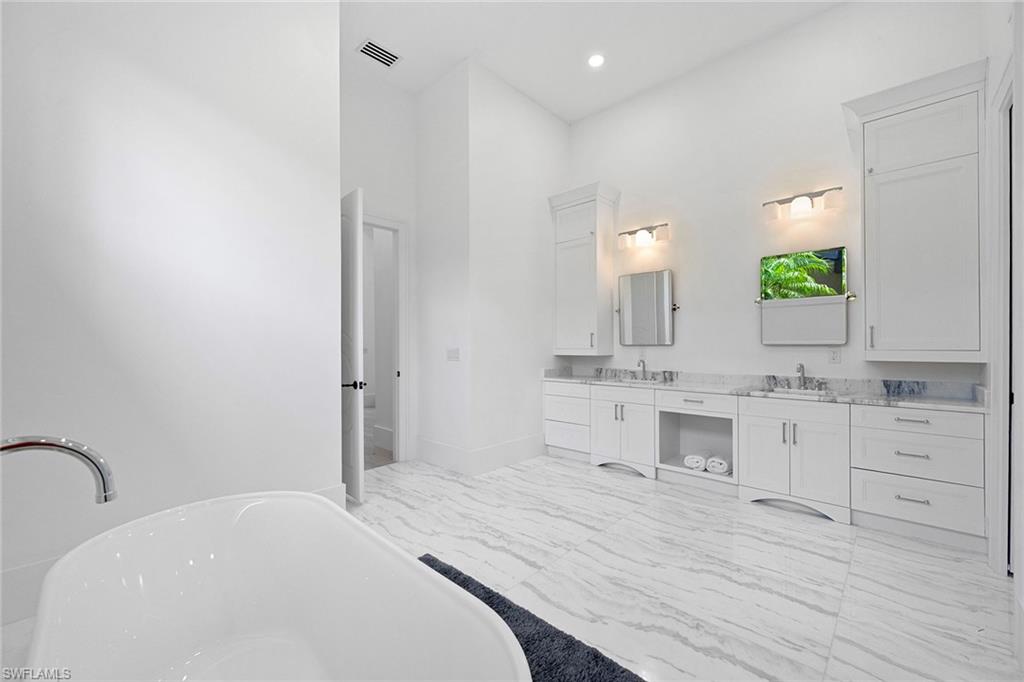 NORMAN ESTATES AT TIBURON - Residential