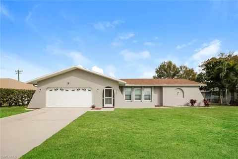 3205 SE 8th Pl, Cape Coral, FL 33904 - #: 224038102