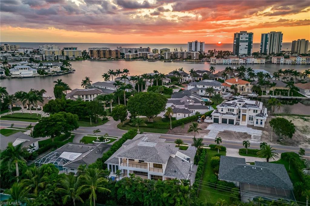 PARK SHORE - Residential