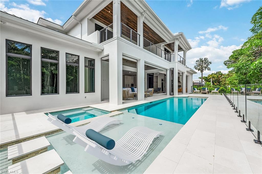 PARK SHORE - Residential