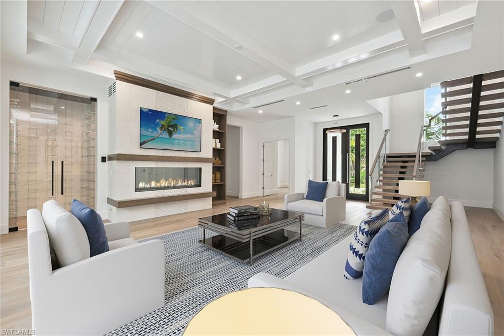 PARK SHORE - Residential