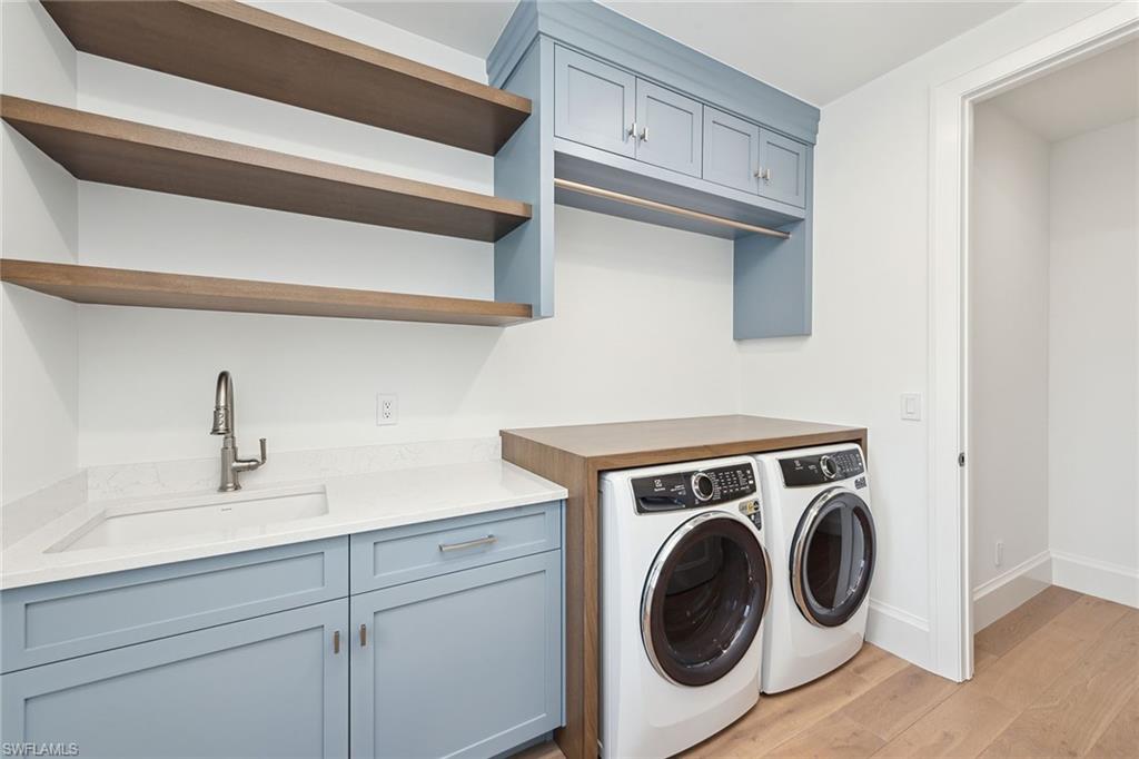 PARK SHORE - Residential