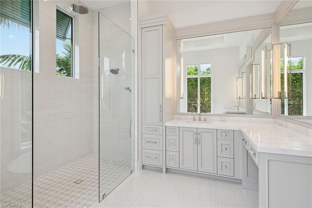 PARK SHORE - Residential