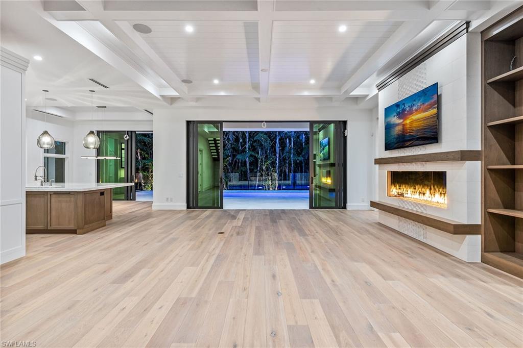 PARK SHORE - Residential