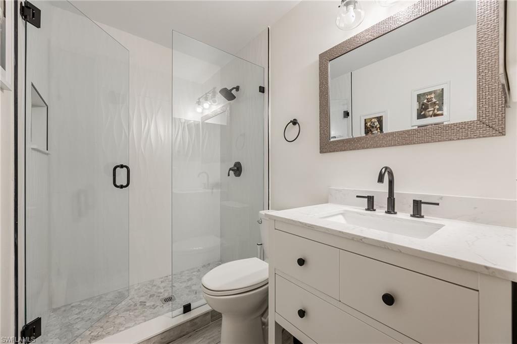 FOUR MILE COVE - Residential