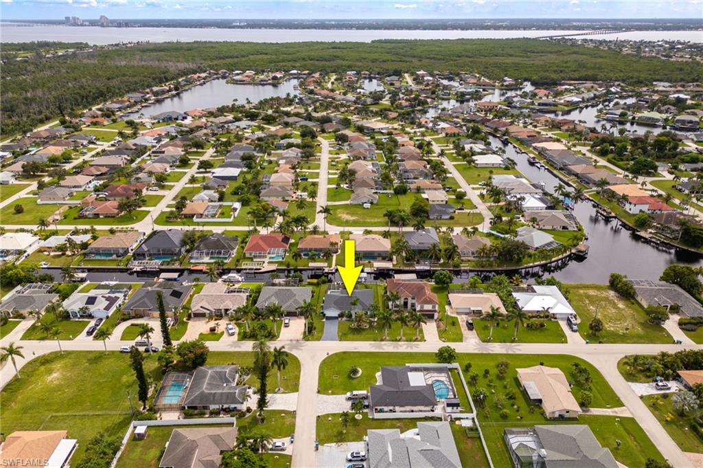 FOUR MILE COVE - Residential