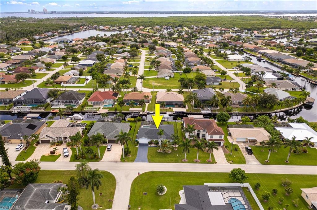 FOUR MILE COVE - Residential