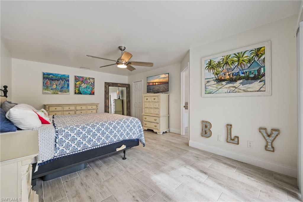 FOUR MILE COVE - Residential
