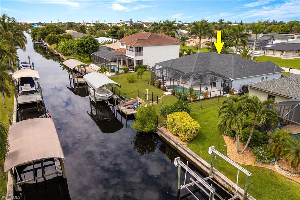 FOUR MILE COVE - Residential