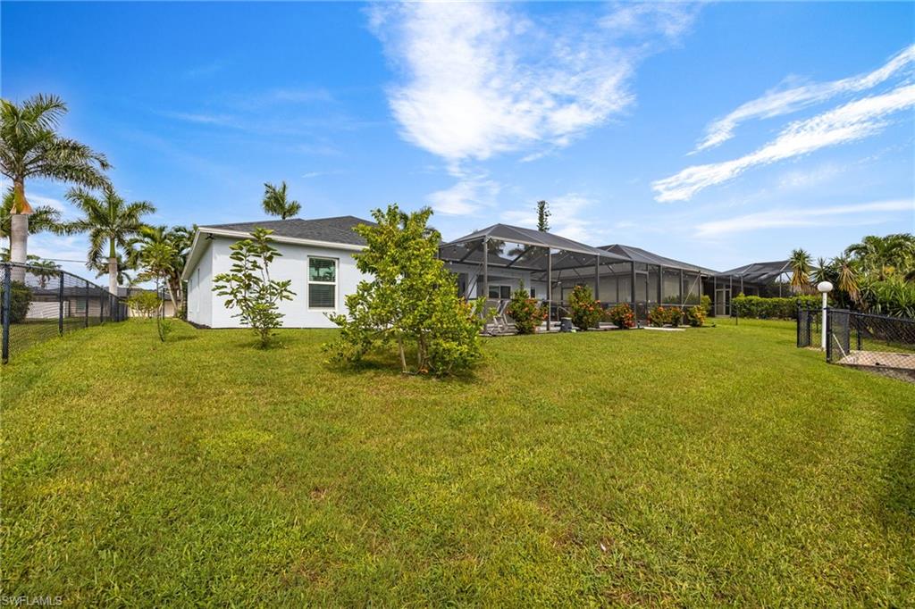 FOUR MILE COVE - Residential