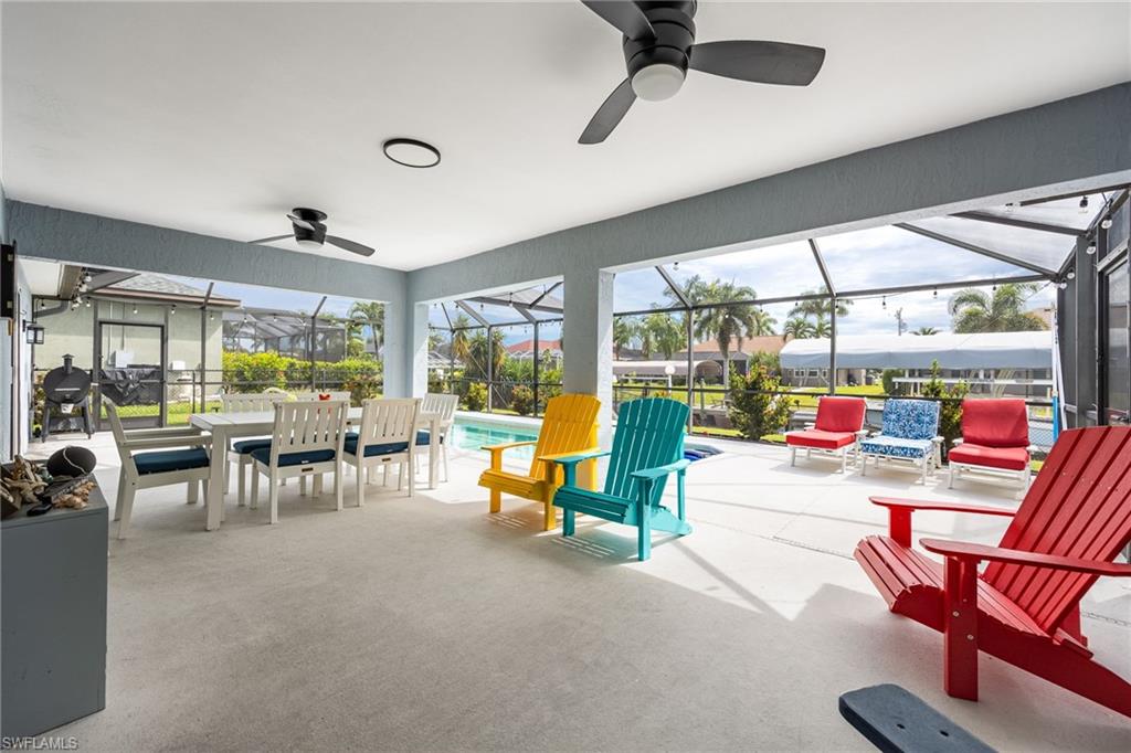 FOUR MILE COVE - Residential