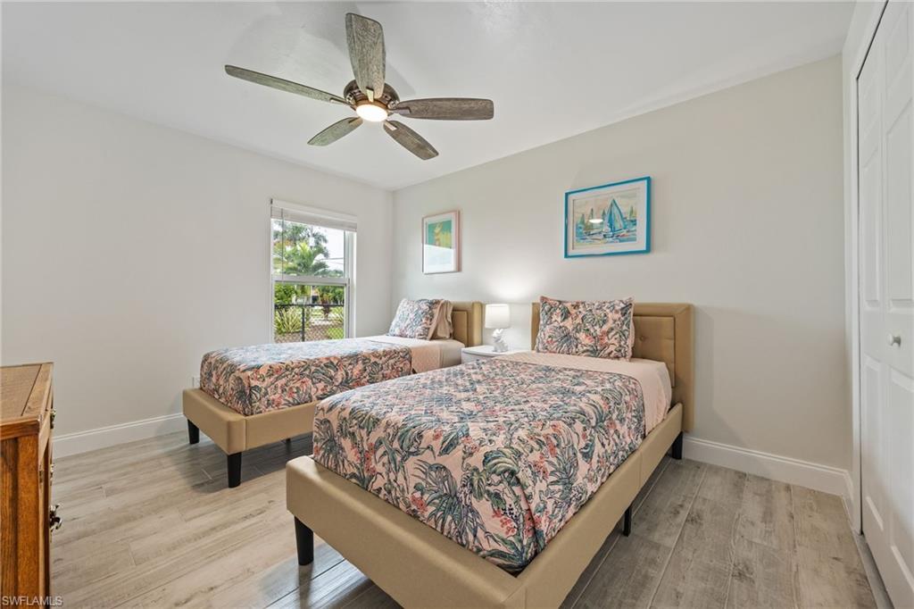 FOUR MILE COVE - Residential