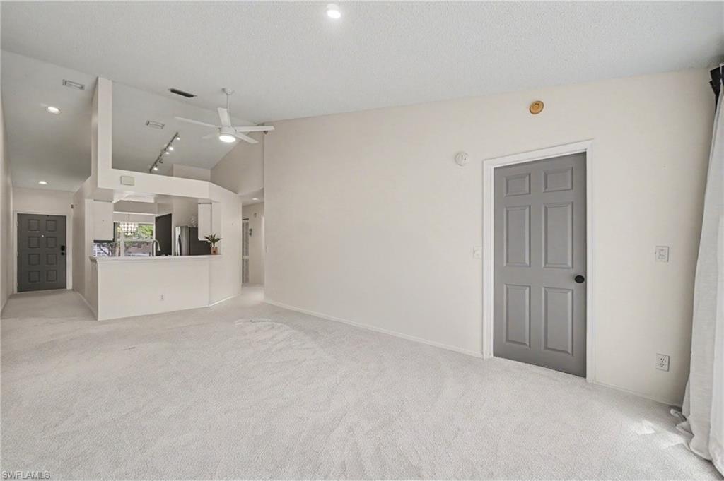 PIPERS POINTE - Residential