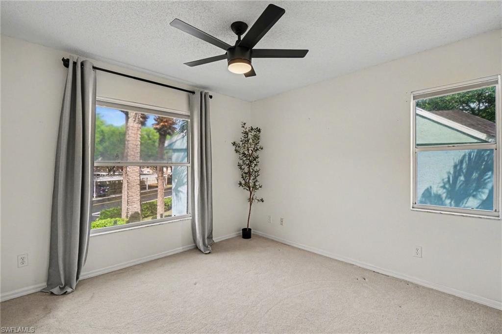 PIPERS POINTE - Residential