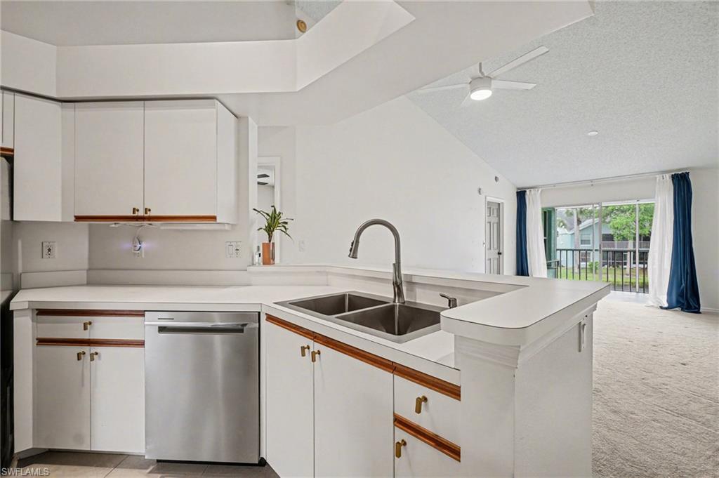 PIPERS POINTE - Residential