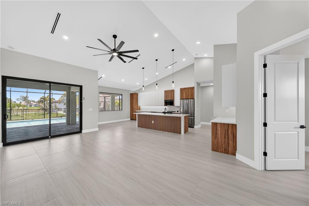 CAPE CORAL - Residential