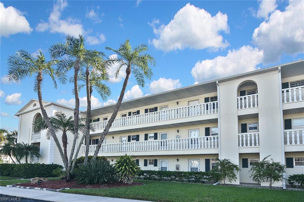 STRATFORD PLACE CONDO - Residential