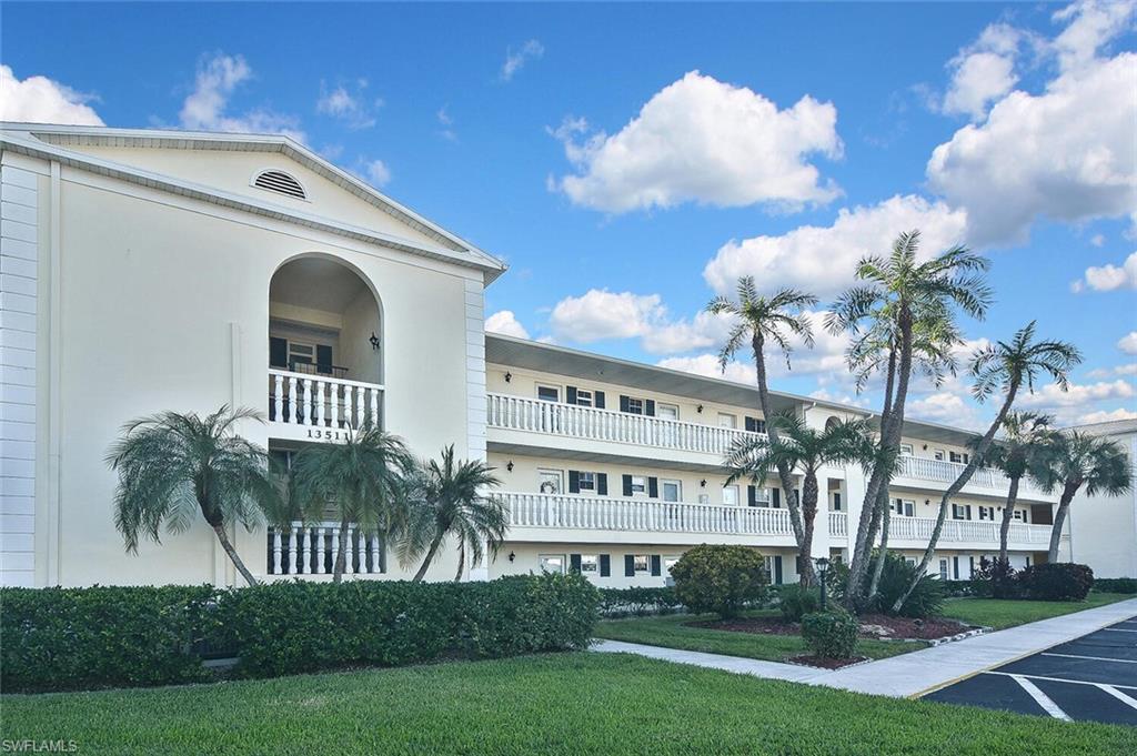 STRATFORD PLACE CONDO - Residential