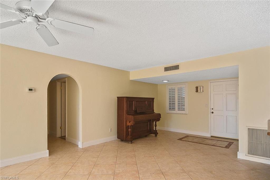 STRATFORD PLACE CONDO - Residential