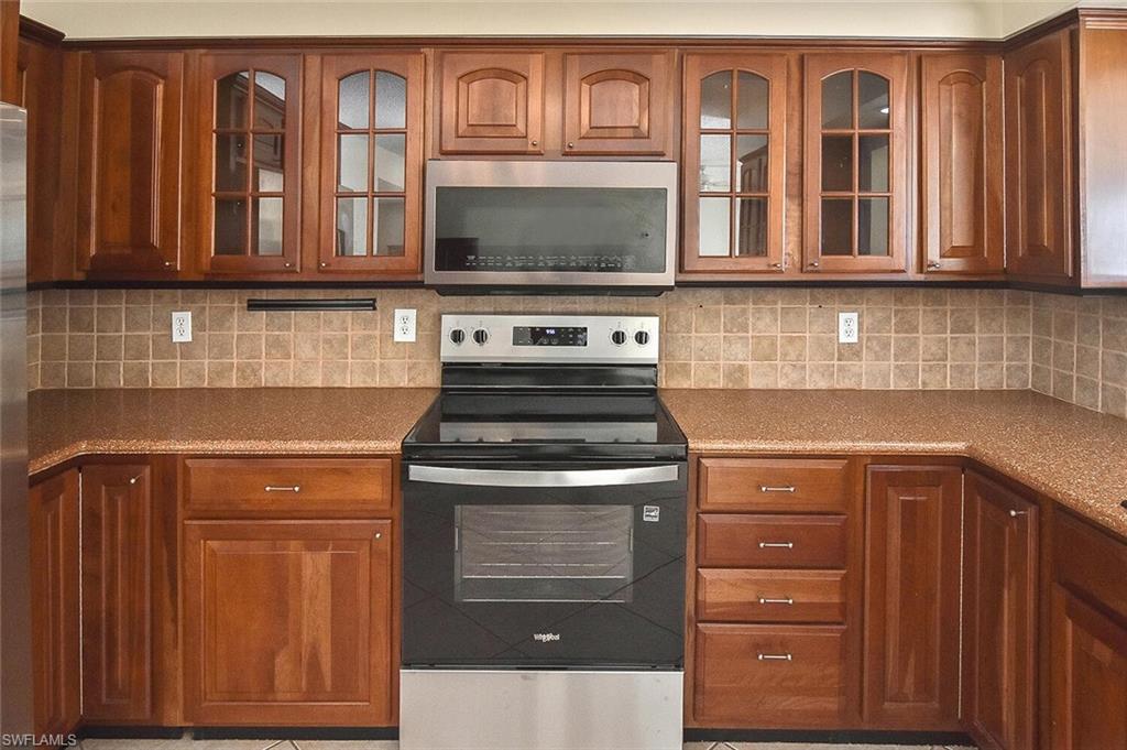 STRATFORD PLACE CONDO - Residential