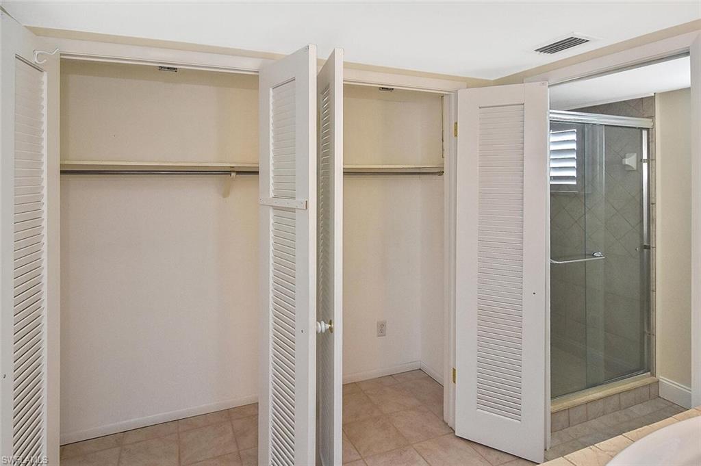 STRATFORD PLACE CONDO - Residential