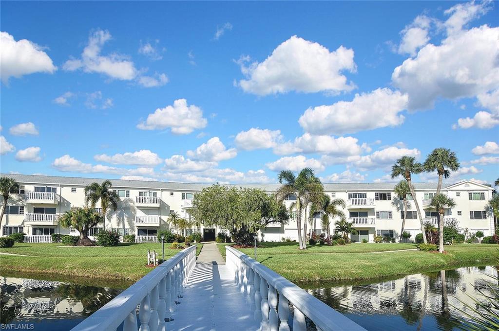 STRATFORD PLACE CONDO - Residential