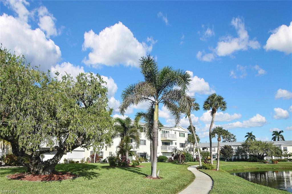 STRATFORD PLACE CONDO - Residential