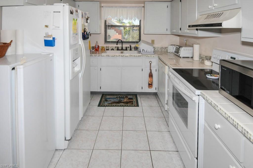 AVALON PLACE CONDO - Residential