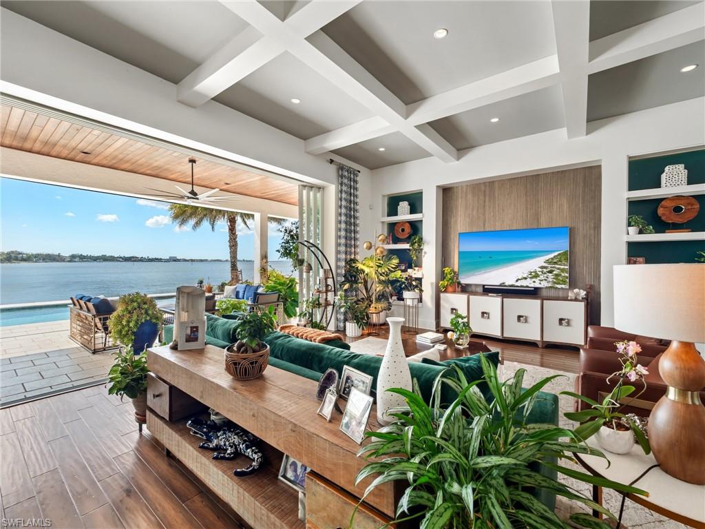 WHISKEY CREEK - Residential