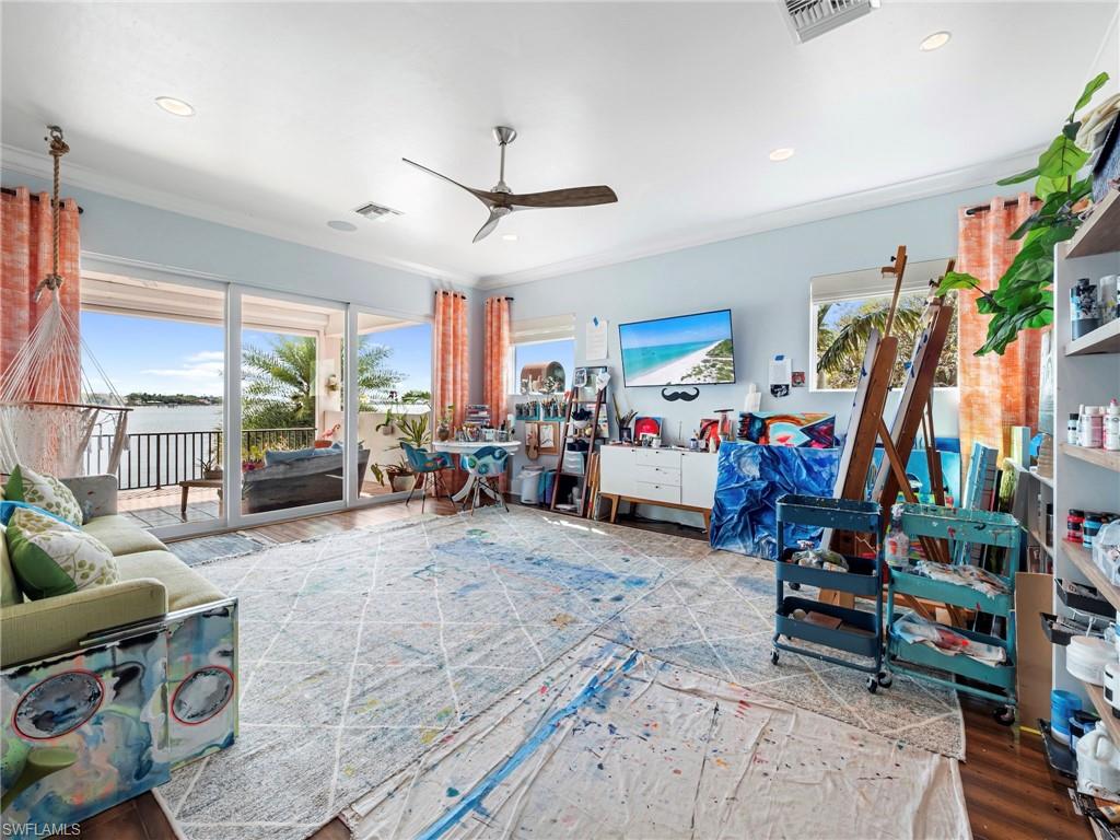 WHISKEY CREEK - Residential