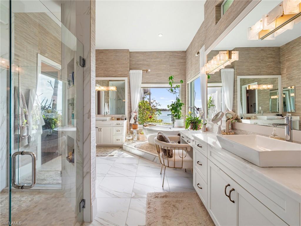 WHISKEY CREEK - Residential