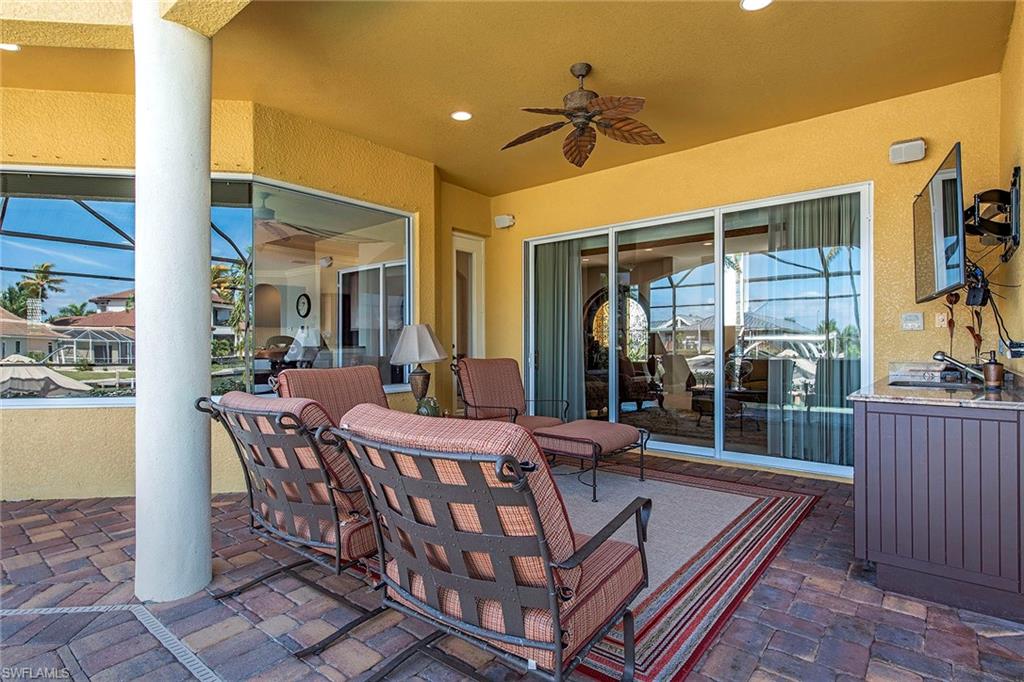 MARCO BEACH - Residential