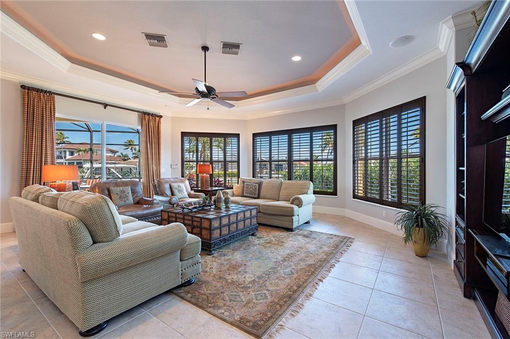 MARCO BEACH - Residential