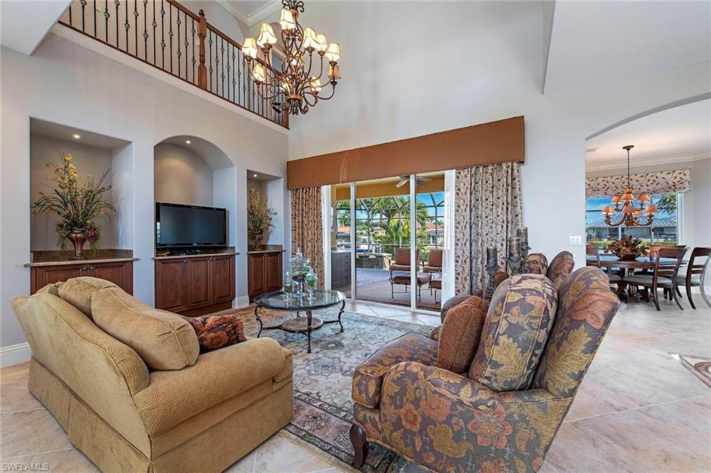 MARCO BEACH - Residential