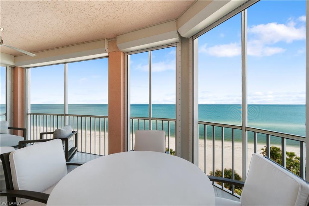 BAREFOOT BEACH CLUB - Residential