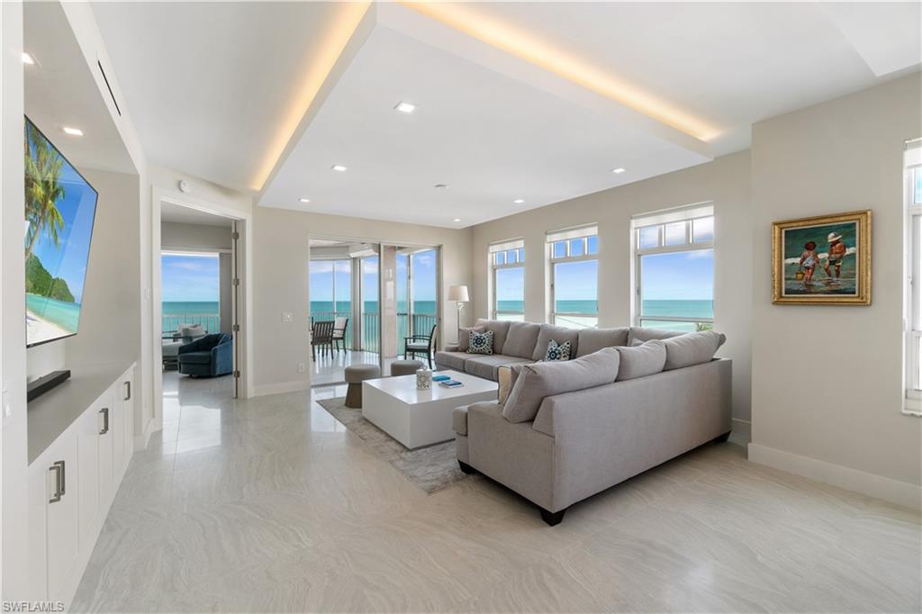 BAREFOOT BEACH CLUB - Residential